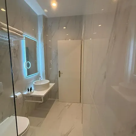 Eterna Mare Apartment